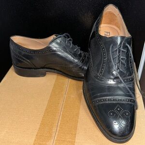 Classic Black Leather Men's Oxfords